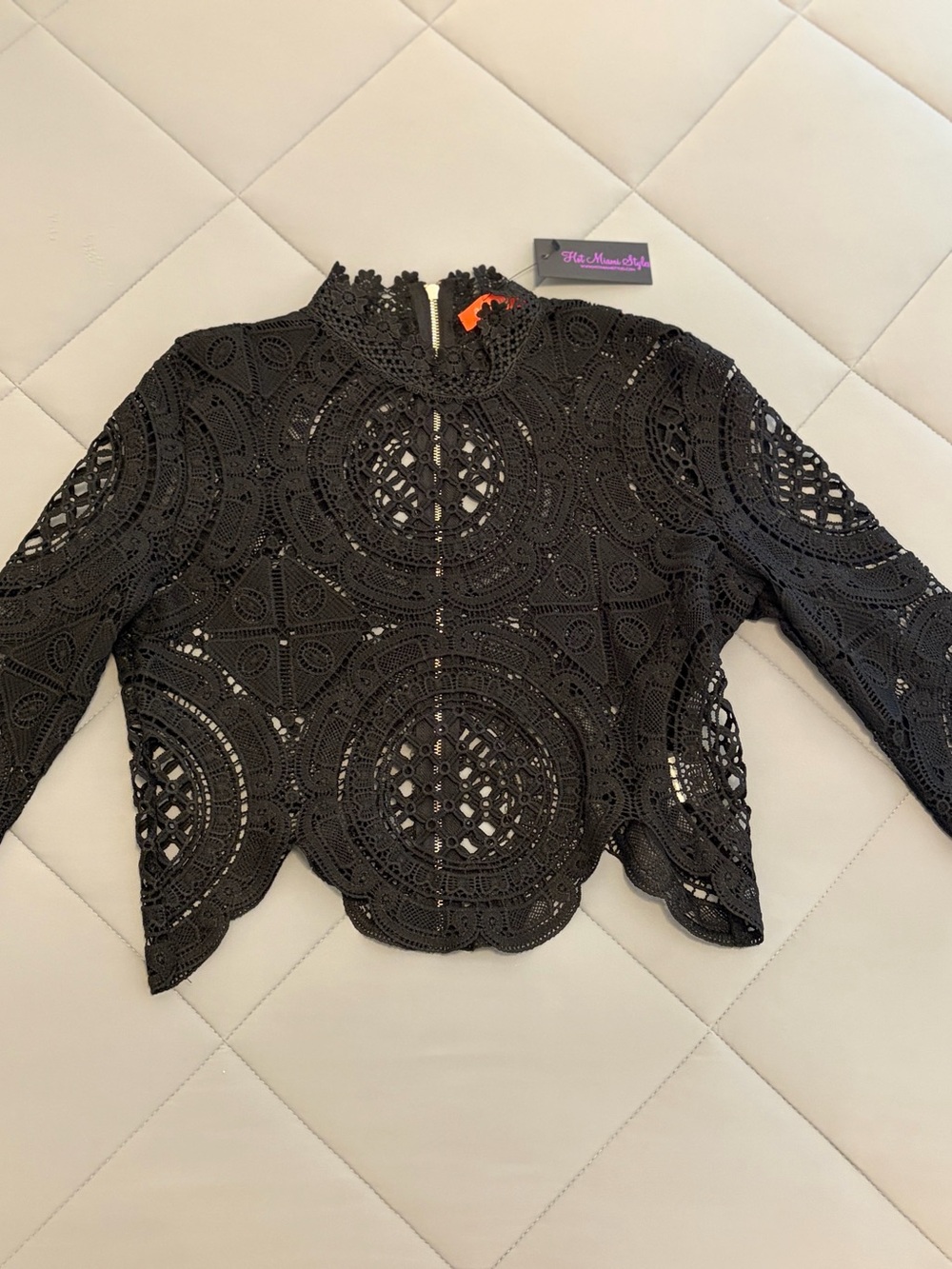 Hot Miami Styles Black Crochet Lace Long Sleeve Crop Top